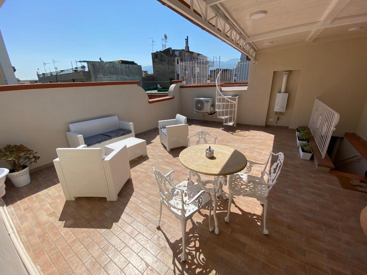 La Casa Di Vesta Villa Pompei Bagian luar foto
