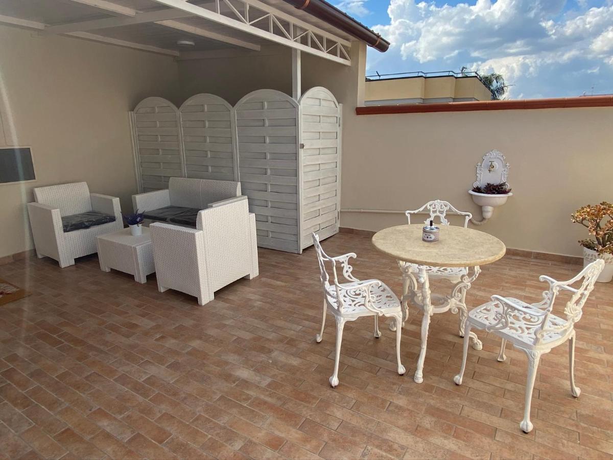 La Casa Di Vesta Villa Pompei Bagian luar foto
